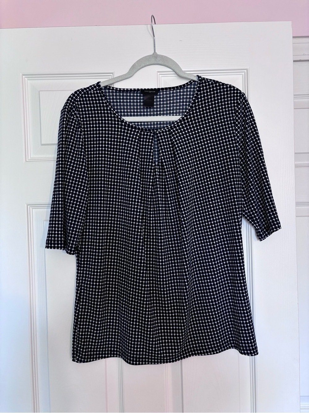 Ann Taylor Black and White Grid Scoop Neck Top